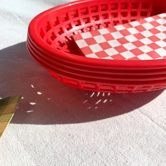 Plaid Paper straws & 4 red baskets w liners NWOT - Picture 4 of 8